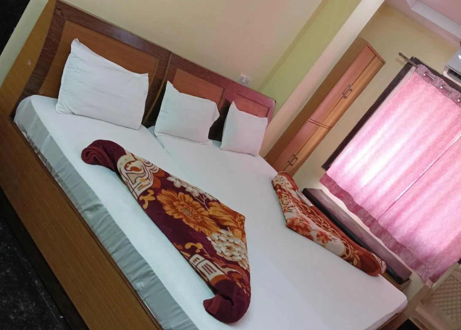 Omkaram Ashramam Gust House Hotel Varanasi Guest house